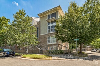 Building Photo - 647 Raphael Place