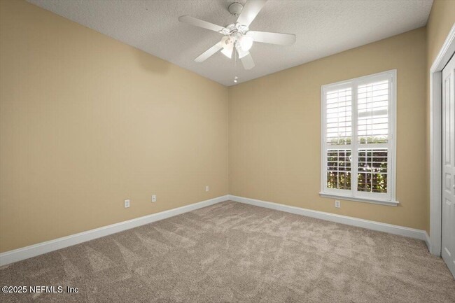 Building Photo - 1028 Meadow View Ln