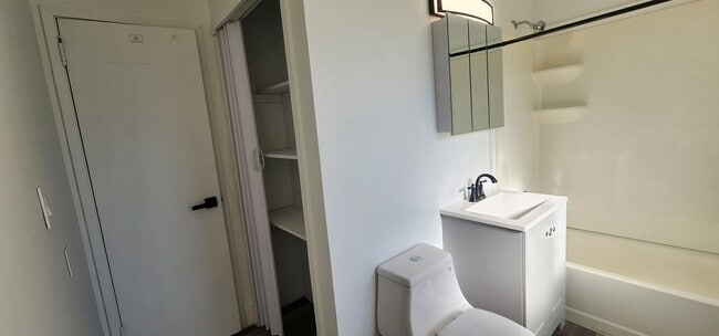 Building Photo - Finleyville 3 Bedroom 1.5 Bath Remodeled Ranch Home $1,800 + Utilities