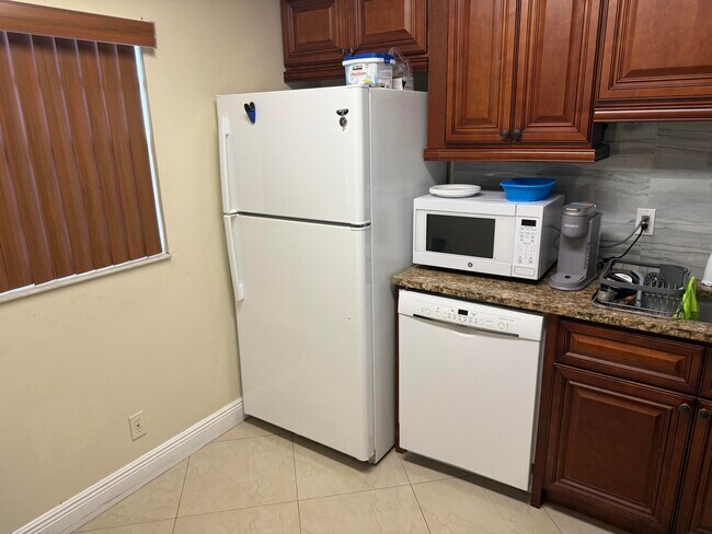 Building Photo - 2900 Fiore Way