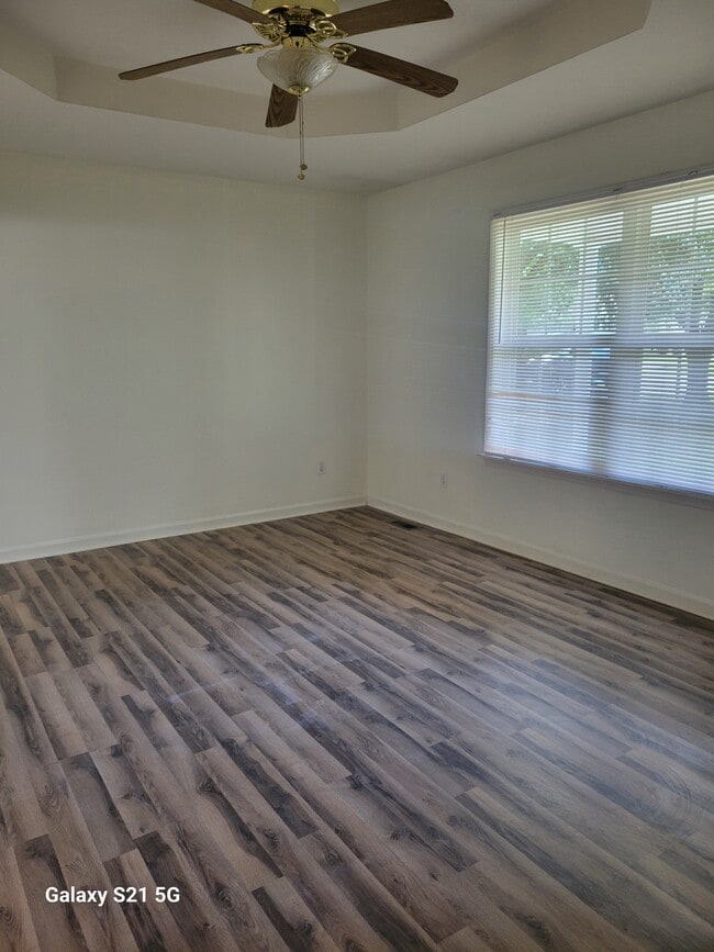 Building Photo - 739 Mockingbird Dr