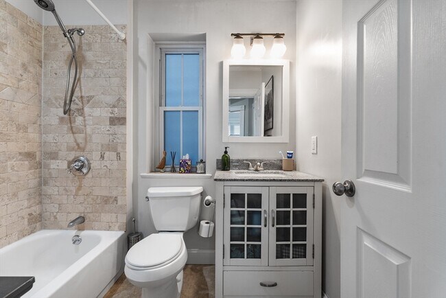 Building Photo - 200 Emerson St