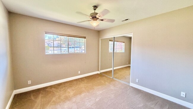 Building Photo - Lovely Single Story Home, Great Neighborhood, Amazing Yard Space, Close distance to Downtown Fall...