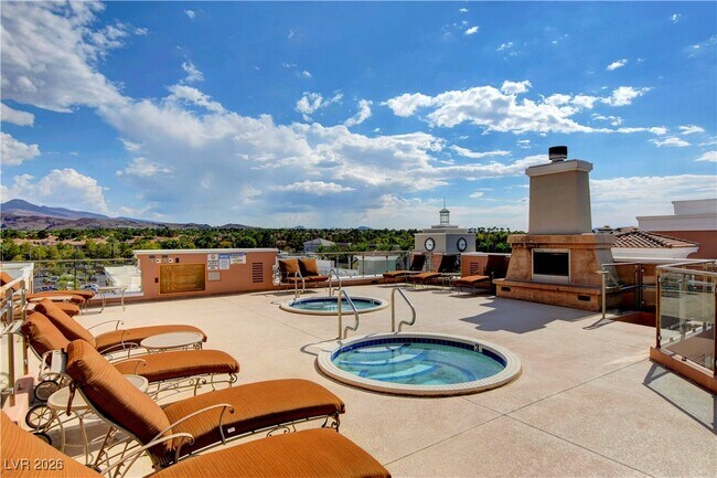 Building Photo - 2260 Village Walk Dr