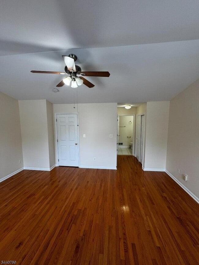 Building Photo - 533 Coventry Dr