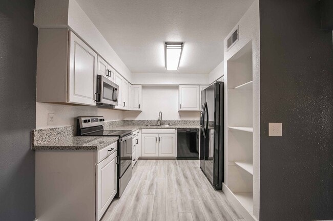 Building Photo - 3151 N Soaring Gulls Dr