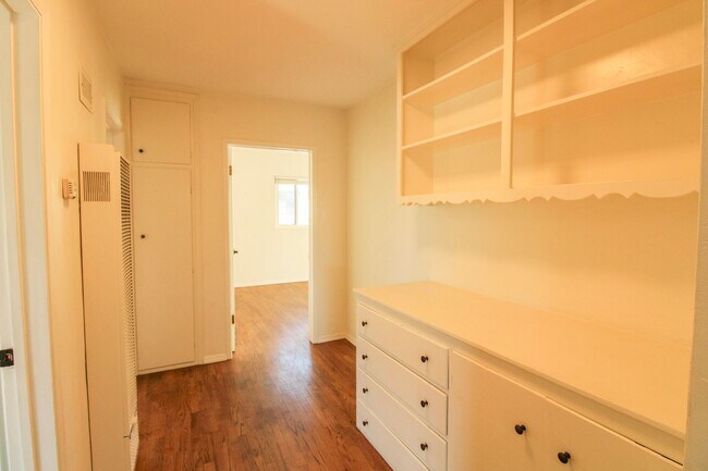 Building Photo - 3 Bedroom, 2 Bathroom Home w/ Large Backyard in Arroyo Grande