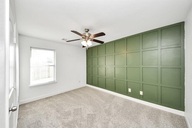 Building Photo - 333 Mammoth Springs Ln