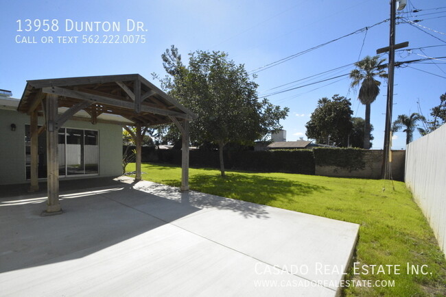 Building Photo - 13958 Dunton Dr