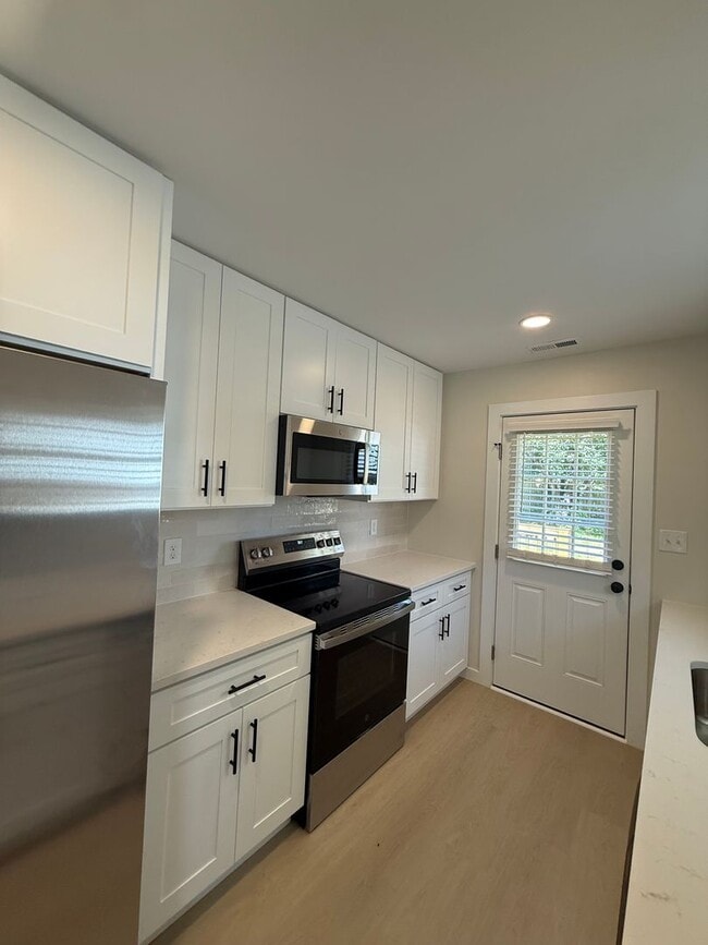 Building Photo - Brand New Construction!! - 3BD/2BA