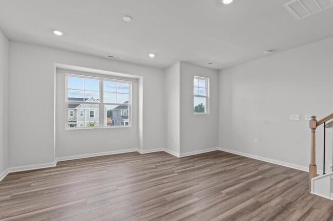 Building Photo - 5931 Illuminate Ave