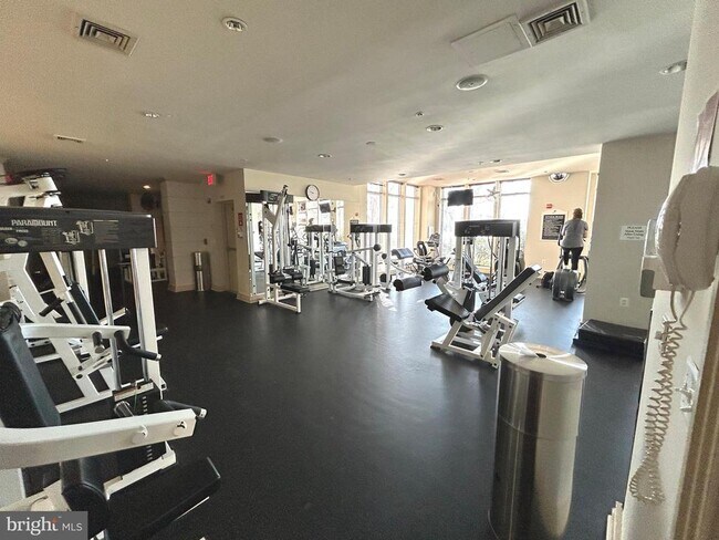 Building Photo - 9480 Virginia Center Blvd