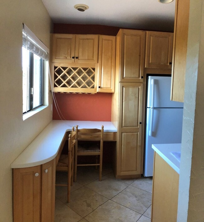 Building Photo - 500 Glenwood Cir