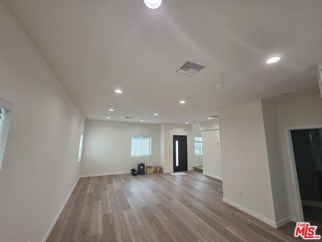 Building Photo - 6748 Ben Ave