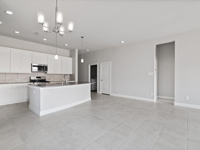 Building Photo - 222 Amaranth Wy