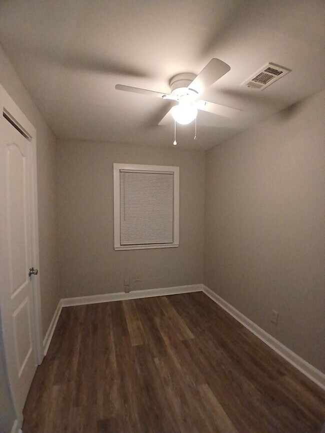 Building Photo - Renovated 3-Bedroom Gem on a Quiet Residential Street - Open To Section 8