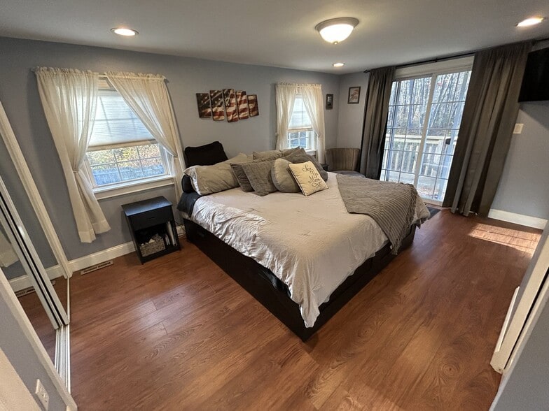 Building Photo - 36 Buttonwood Rd