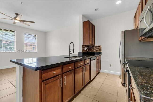 Building Photo - 936 SW 147th Ave