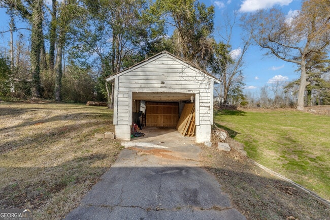 Building Photo - 9 Meridian Dr