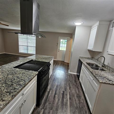 Building Photo - 3937 O'Hare Dr