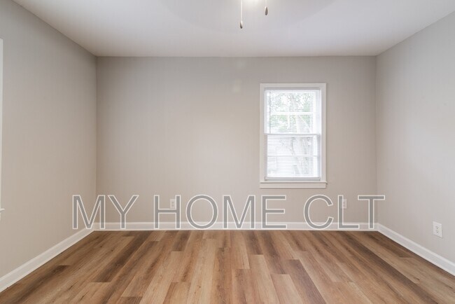 Building Photo - 3037 Marlowe Ave