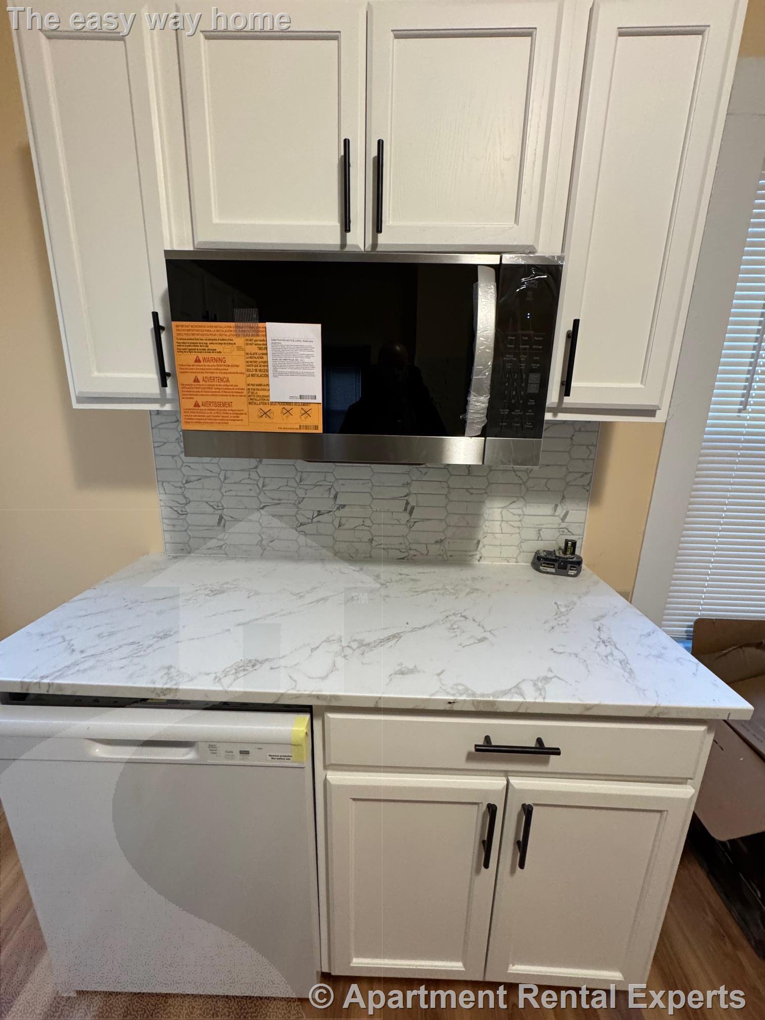 Building Photo - 32 Claremon St