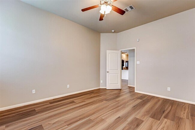 Building Photo - 3310 Daniel Falls Ln