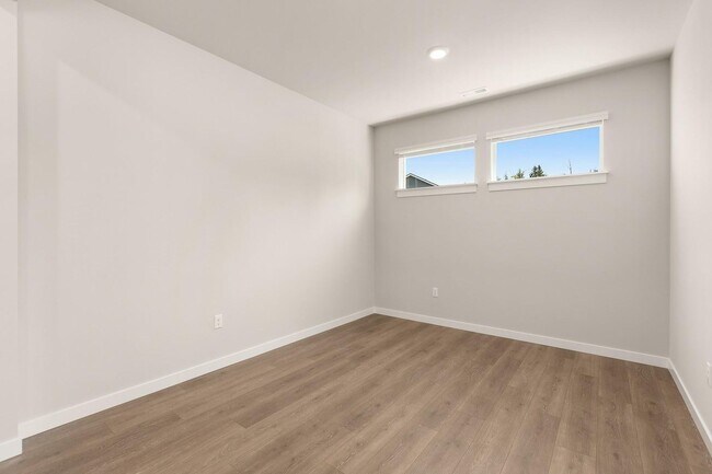 Building Photo - Beautiful Almost new home in Lake Stevens!