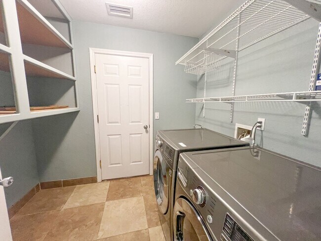 Building Photo - HOUSE - CLARKDALE