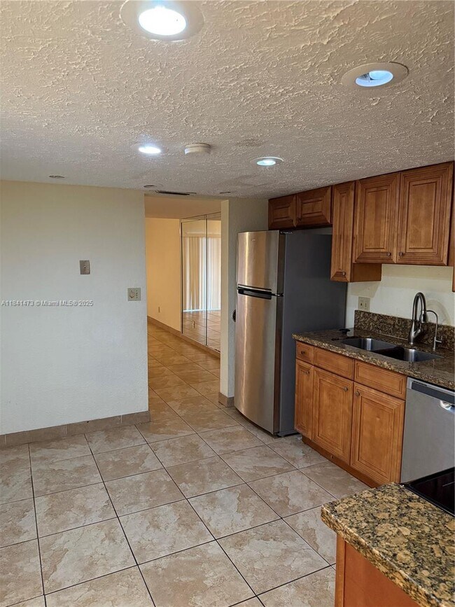 Building Photo - 2142 Nova Village Dr