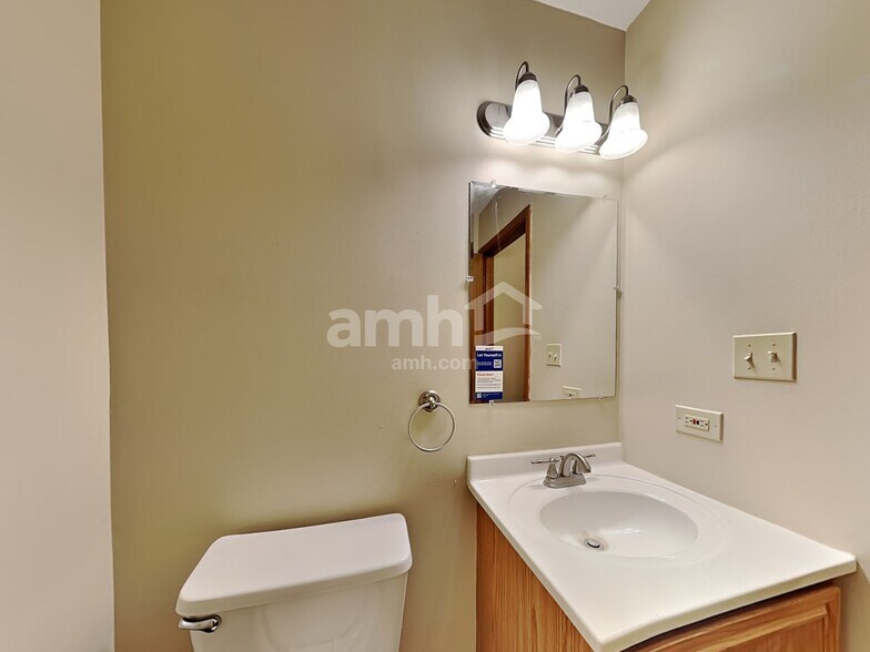 Building Photo - 4506 W Riverside Dr