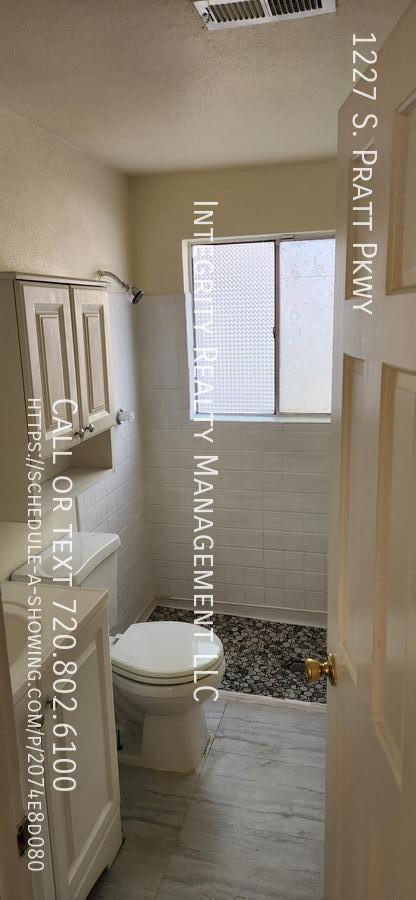 Building Photo - 1227 S Pratt Pkwy