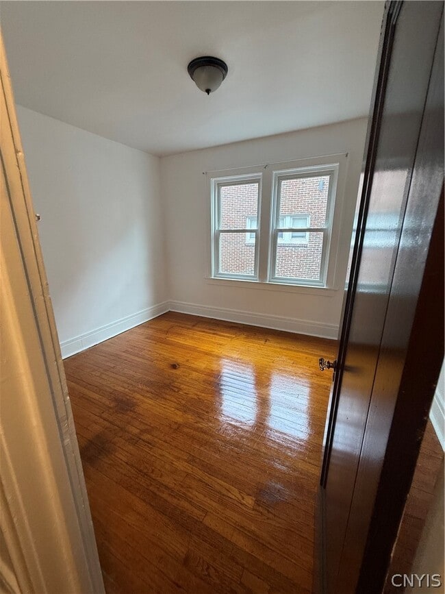 Building Photo - 205 Fellows Ave