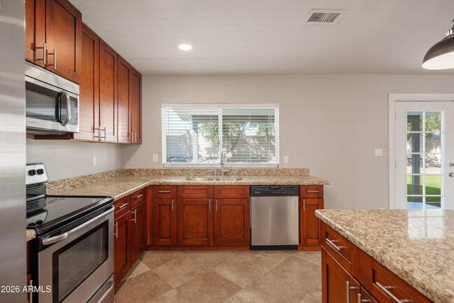 Building Photo - 4916 E Pershing Ave