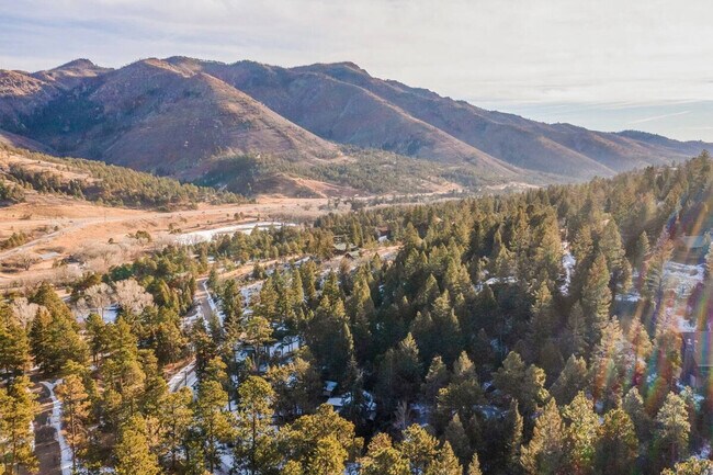 Building Photo - 9415 Ute Rd