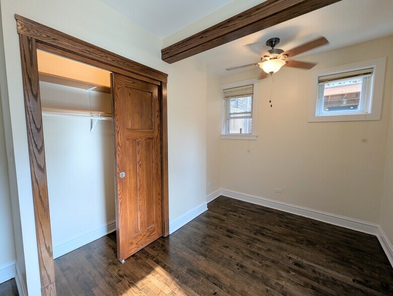 Building Photo - 1407 W Winona St