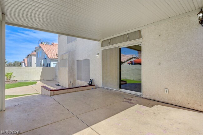 Building Photo - 8752 Raindrop Canyon Ave