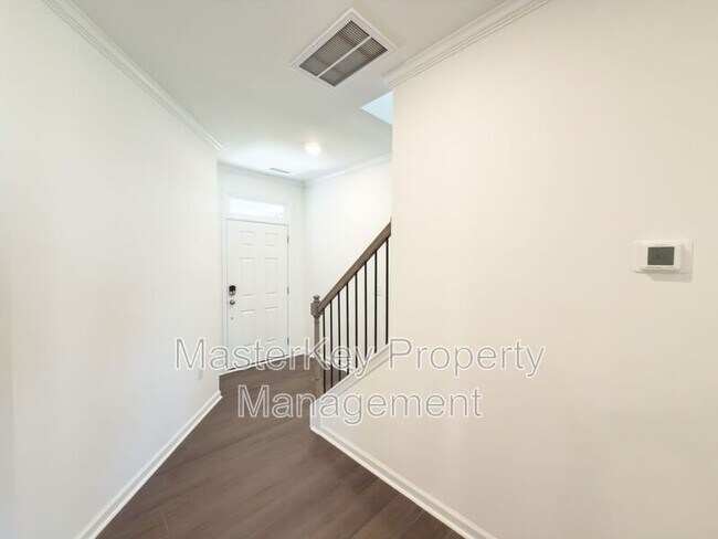 Building Photo - 212 Shingle Oak Rd