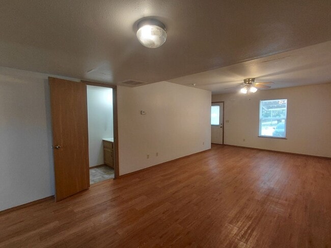 Building Photo - 20304 Skyview Dr