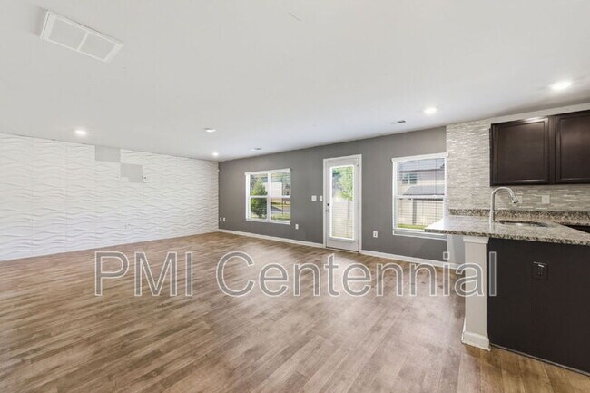 Building Photo - 1801 Marcelina Ln