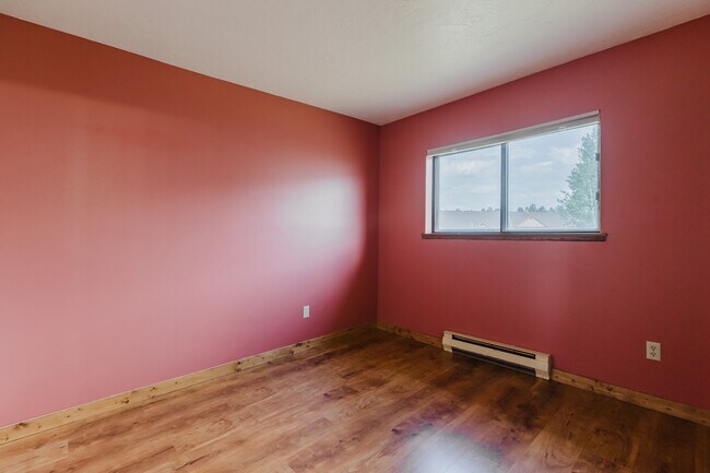 Building Photo - 284 Talisman Dr