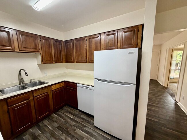 Building Photo - Kenton 3BR/2BA Single-Level Home | Private Yard, W/D Included & Off-Street Parking