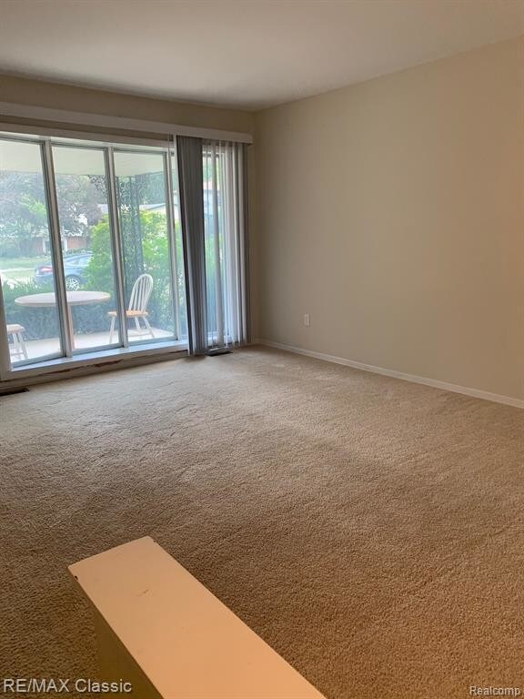 Building Photo - 43056 Devon Ln