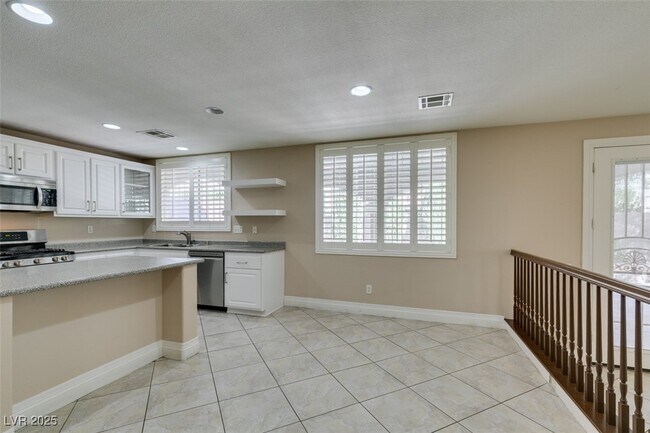 Building Photo - 9540 Creswell Ct
