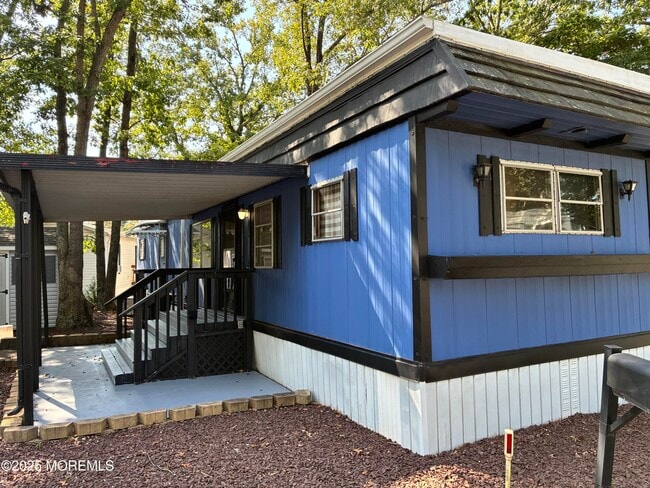 Building Photo - 12 D Trail