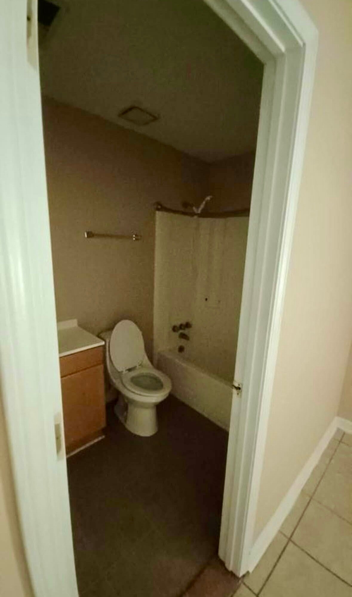 Building Photo - 801 Sandpiper Dr