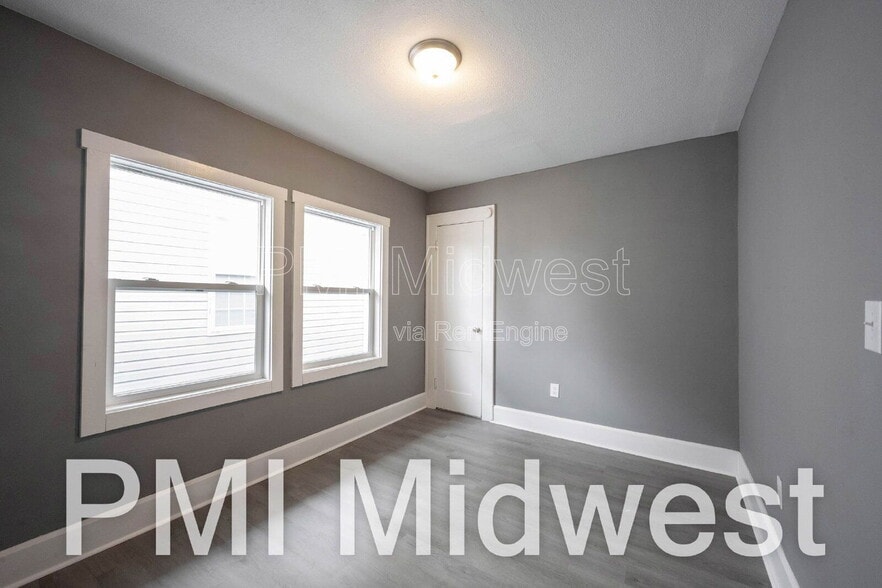 Building Photo - 22 N Euclid Ave