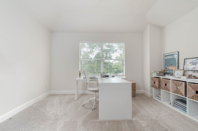 Building Photo - 12155 Cielio Bay Ln