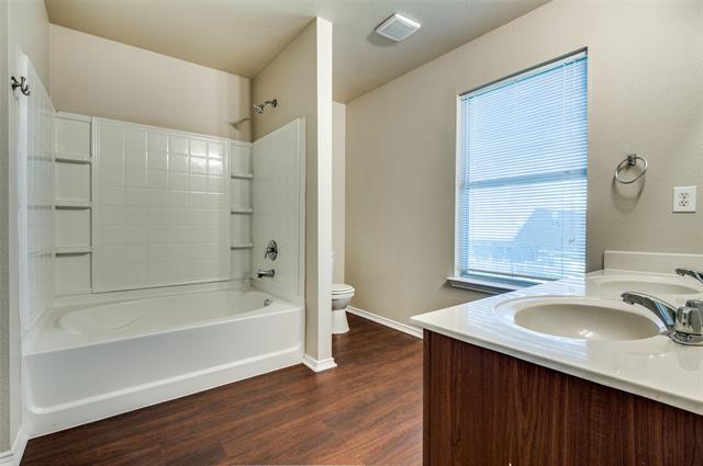 Building Photo - 207 Silver Spur Dr