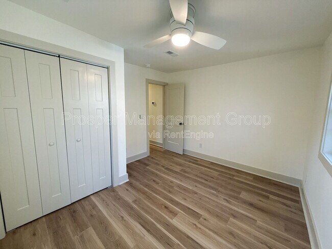 Building Photo - 5732 Allison Ave